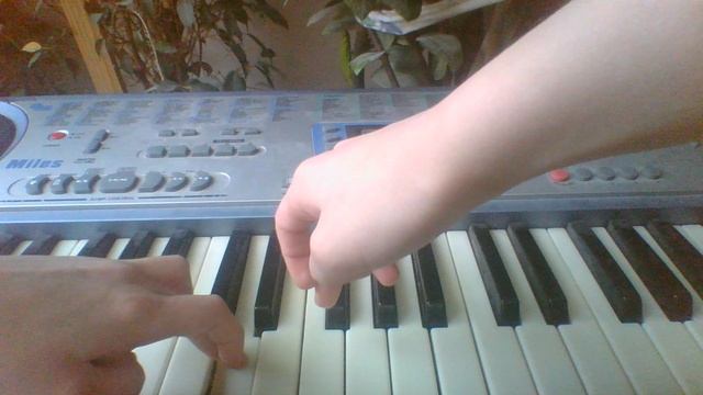 Сидим с бобром за столом на пианино😍😎🎹