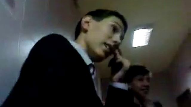 В Школе у кабинета стоматолога