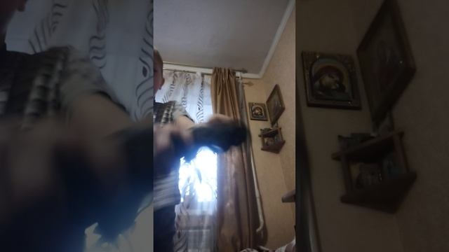 стреляем из настоящих пистолетов в мишка х