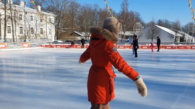 Таял прошлогодний лёд...