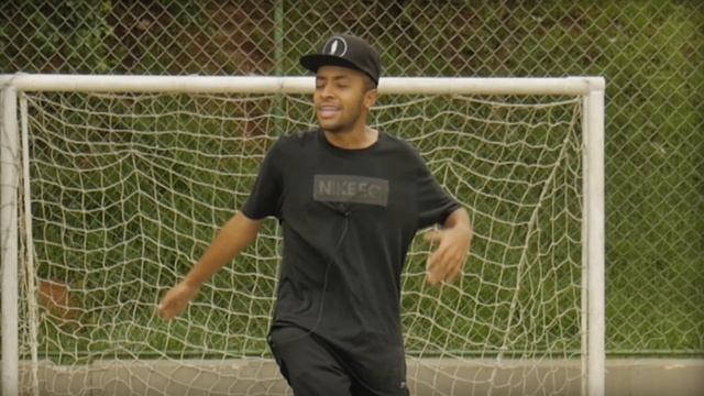 3 DRIBLES MARAVILHOSOS DE FUTEBOL PARA DESTRUIR NO JOGO - FOOTZ