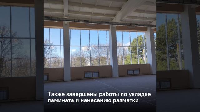 Глава Докучаевска проверил ход работ в спорткомплексе с бассейном