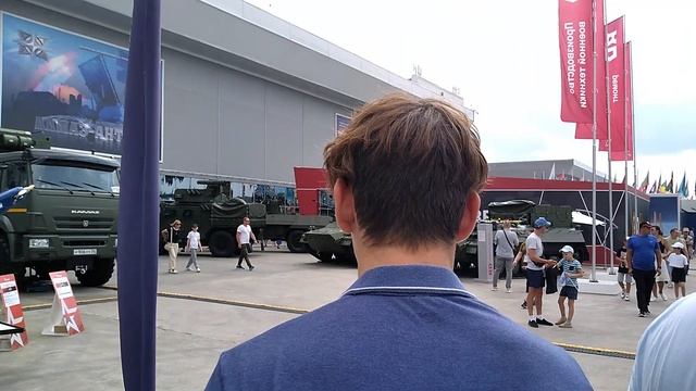 ГАЗовские супер бронеавтомобили с реактивными системами на крыше