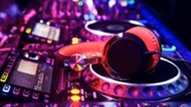 Dance atracction  DJ WIKI