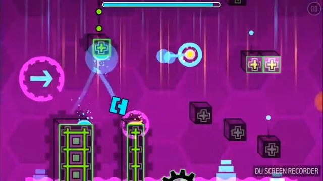 El mas crack jugando a geometry dash