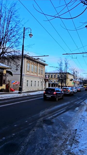 Прогулка по старинным улицам города Рыбинск Ярославской области России