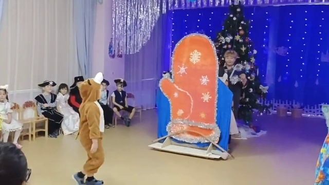 Сказка "Рукавичка" в подготовительной группе "Жасмин"