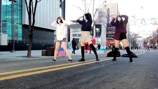 댄스팀이퓨 E.F.U- LOCO(로코)            [22.01.29 신촌 Busking/A.C.E.Lee]