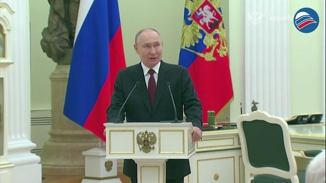 Героизм и доблесть: Путин вручил медали Героям Российской Федерации