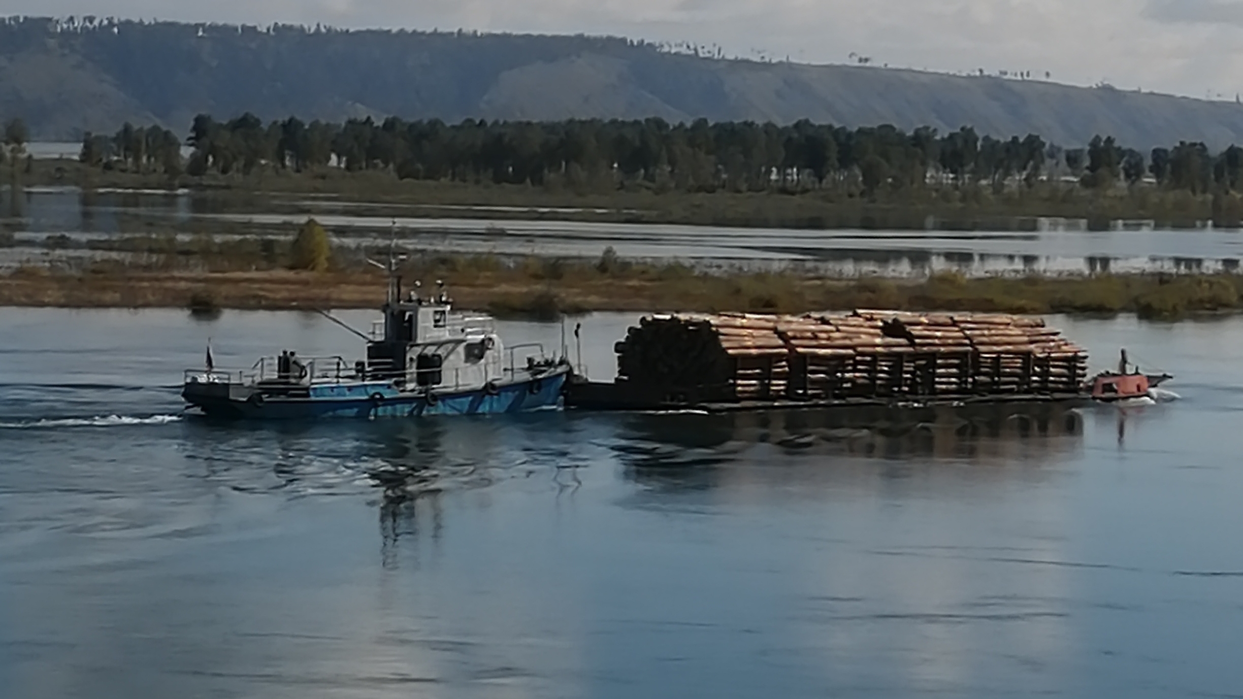 А по речке вверх теплоход⚓