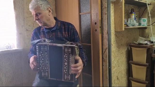 Нижегородская гармонь мастер Фадеев А.И. Послушайте какие голоса.