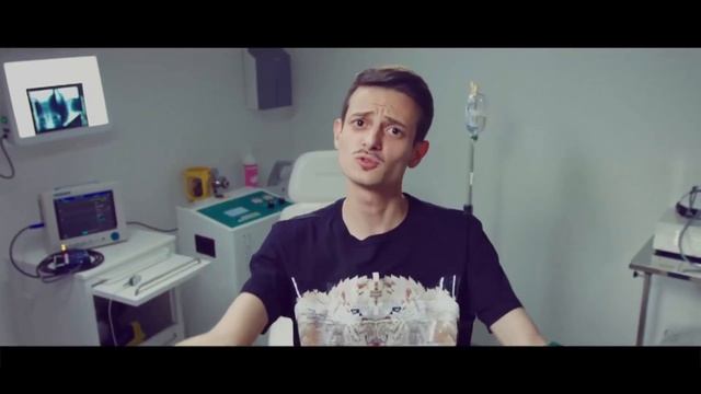 Fabio Rovazzi - Andiamo A Comandare - Il database dei virus di avast è stato aggiornato - Parodia