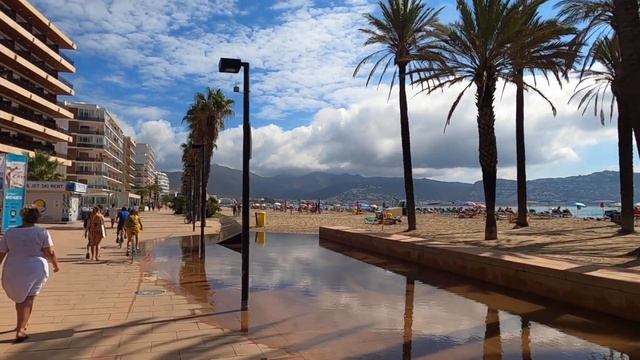 Walking tour Roses Costa Brava Spain