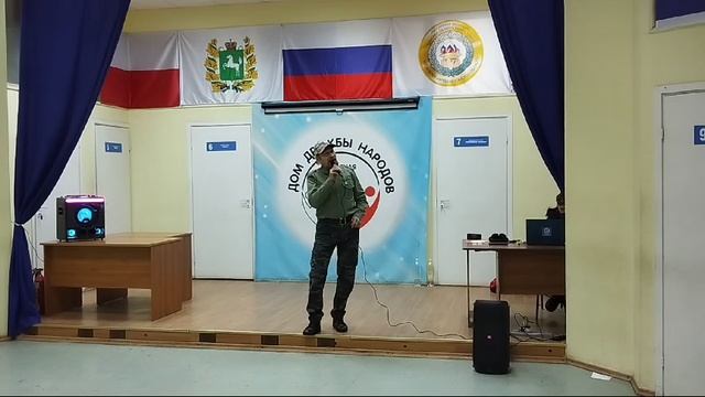 "Песня о далекой Родине" исполняет Владимир Морозов