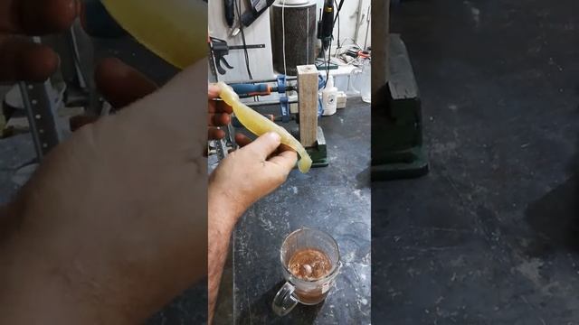 Краска простая золото розовая крупная