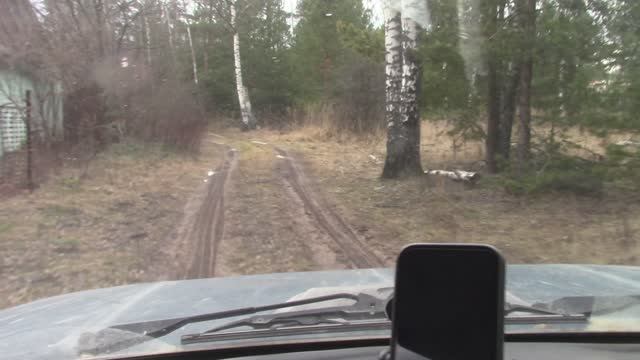 Сломалась нива, везу барахло на дачу, снова ем.