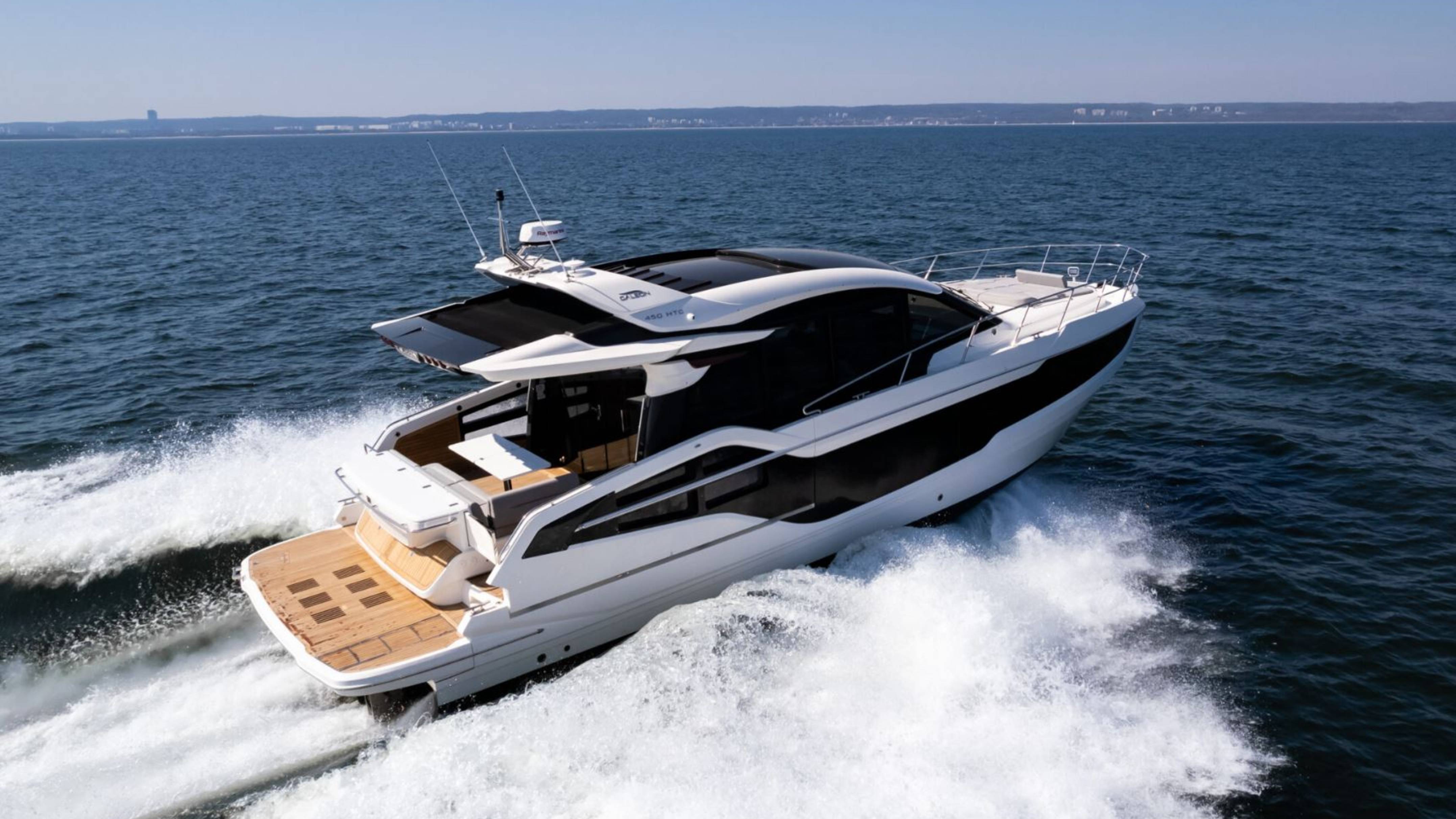 Galeon 450 HTC