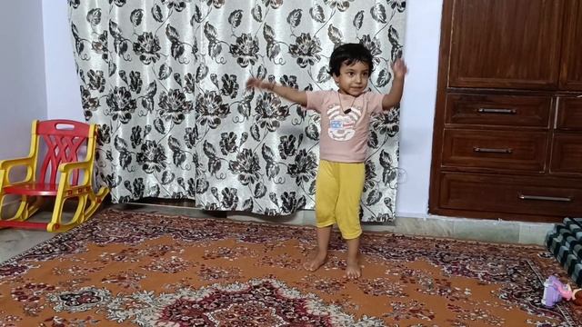 miliye mere sister kam frnd se and children kitty pics and 🍝🥗🍱laddu dance💃💃 in kamo kamo song