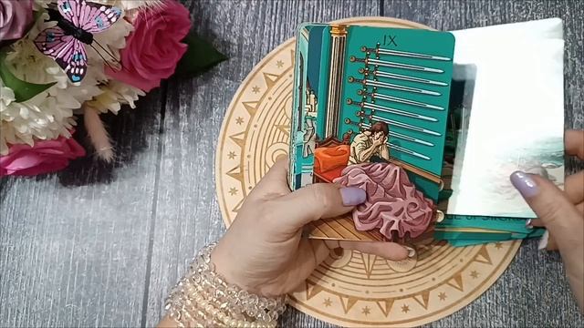 Мега- распаковка  колод таро с характером 🤗🥰