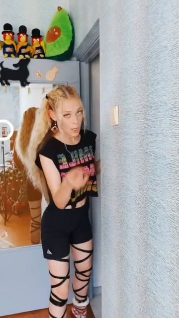 ПОДСТРИГЛА ВОЛОСЫ в новом видео? tanya.colibri🤦🏼♀️😱