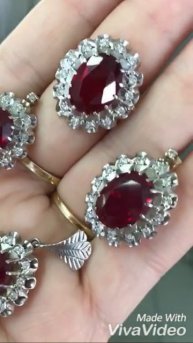Комплект 750 проба, бриллианты, рубины( корунды)