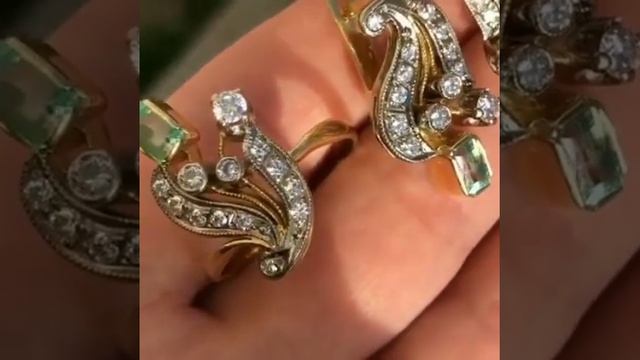 Старозаводской комплект с якутскими бриллиантами и натуральным изумрудом (Киев) Проба 750