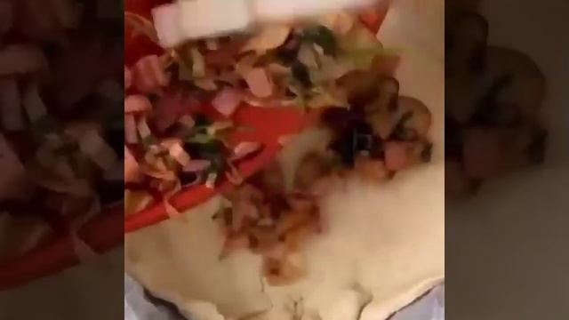 Киш с ветчиной и грибами