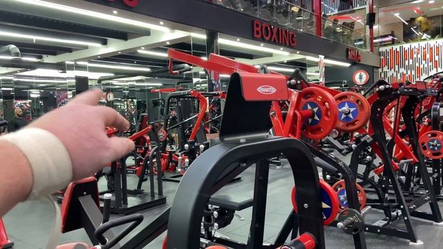 супер зал в Дубай
культовое место Binous gym