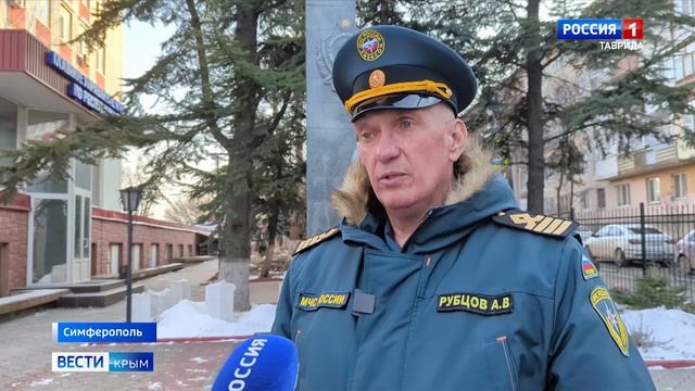 МЧС предупреждает: лёд в озере Гагаринского парка Симферополя опасен