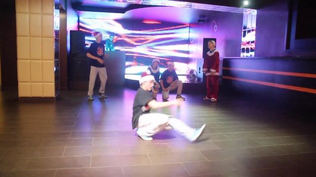 Новогодняя, студия брейк-данса "Sense of life" www.breakdance-ufa.ru
