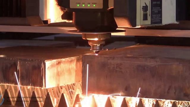 Волоконный лазер HN-3015D (Raycus 20kW / размер рабочей поверхности 3000*1500 мм)