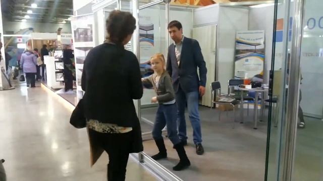 Безрамное остекление Todocristal откроет даже ребёнок!