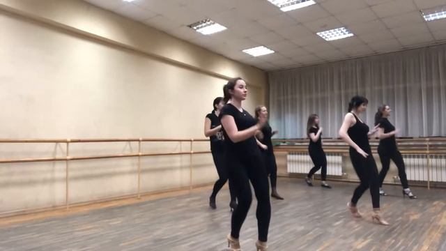 Salsa девушки тренировка ISADORA AZOV