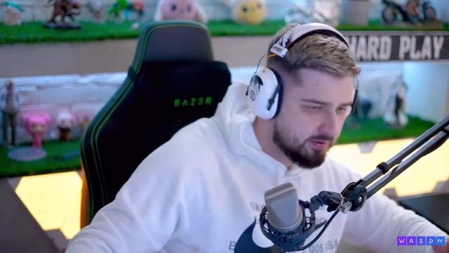 Hard Play - Анимешник! (Hard Play смотрит гимн Анимешников)