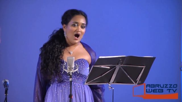 La Danza (Tarantella napoletana) - G.Rossini - Isabelle Haile