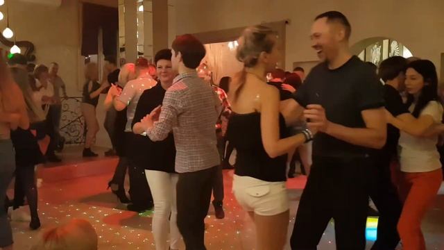21 03 27  я и Гюльнара кизомба   Керчь