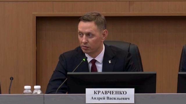 Мэр отправил чиновников чистить снег, но сам не пошел!