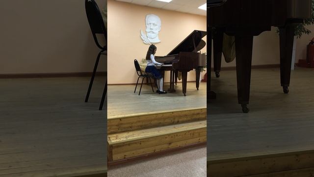 МБУДО ДШИ 9, Воронеж, ф-но 1 кл. Подолина София, И.Бах «Менуэт» g moll, И.Беркович «Вариации» a mol