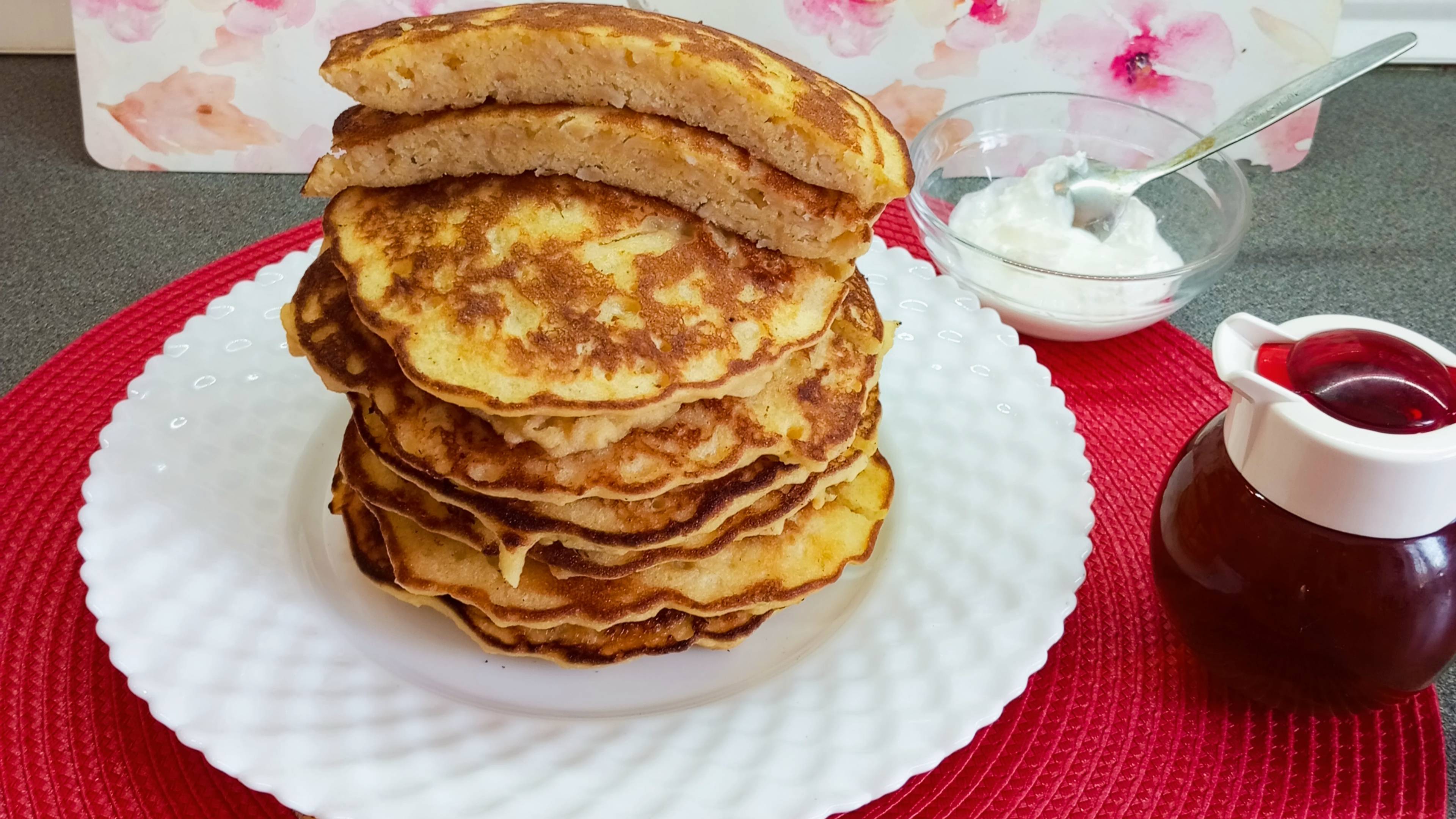 Блины полезные, вкусные и простые в приготовлении/Блины на кукурузной муке с яблоками