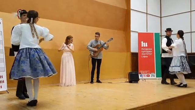 Дуо Ребека Петьо и Чаба Петьо & ансамбъл Фалмис - Hommage á Bartók