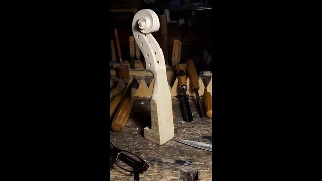 The " American" :  copy of Pietro Guarneri of Venice   by Francesco Tarchi
