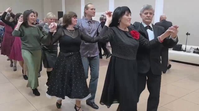 239573855_456241745 Падеспань на вечере музыки и танца в ООКЦ