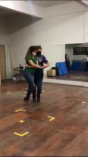 Aula de Bachata com o Professor Saulo Rangel