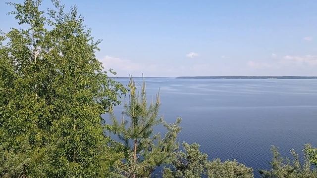Пучеж. Вид на Горьковское водохранилище с высокого берега.