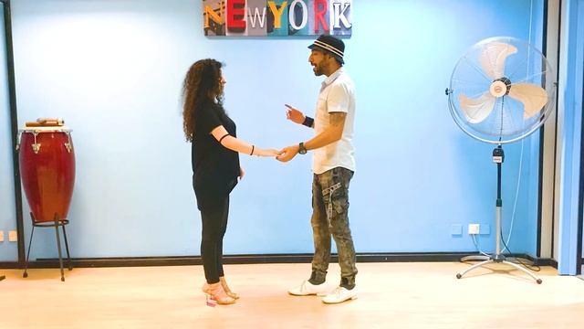 SALSA: *CONNECTION* Lesson!! ~(It's NOT only "in" the Hands)~
