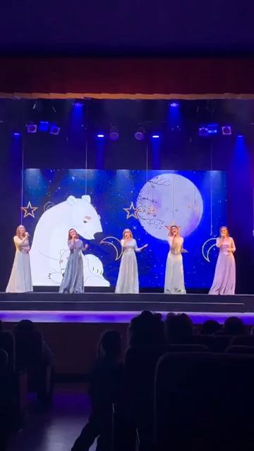 ХОРОВАЯ СТУДИЯ ,,ВИВАТ'' ОЧЕНЬ КРАСИВАЯ ПЕСНЯ...🐻❄️