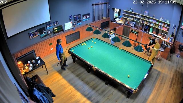 Бильярд. Наша первая выигранная с сыном партия в жизни.
