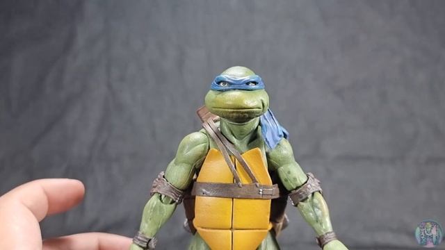 A Very Detailed Unboxing: NECA TMNT Donatello and Leonardo