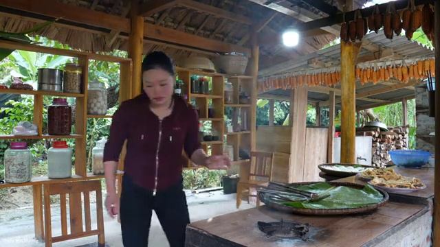 Process of Making Stuffed Beans Meat and Beans in Tomato Sauce Sold. Trieu Mai Huong