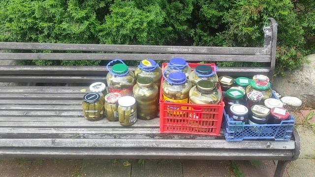 Мент захотел малинового варенья!